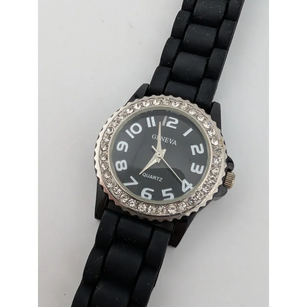 Geneva Watch Women 32mm Case‎ Rhinestone Bezel Black Silicone Band- New Battery